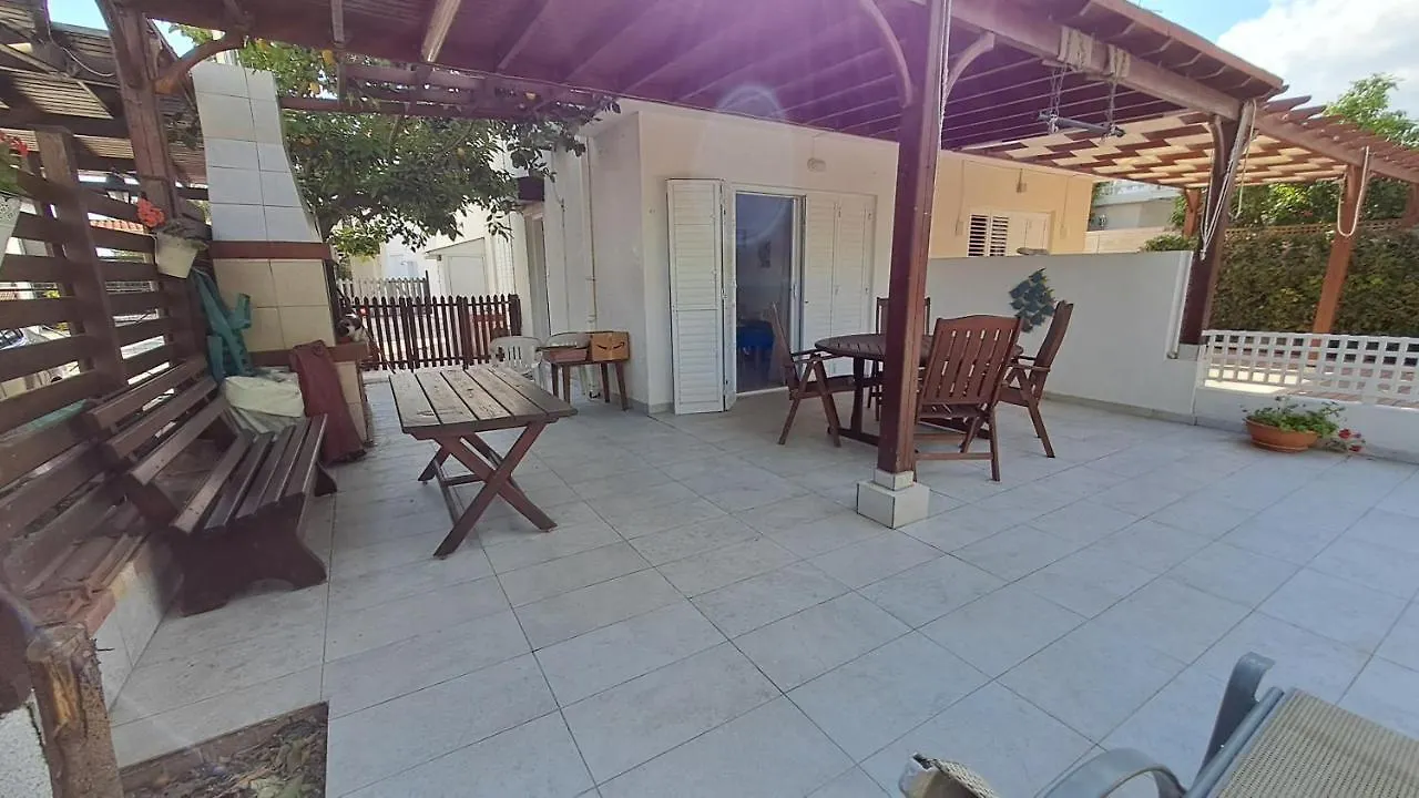 라르나카 Relaxing Seaside Manors 아파트