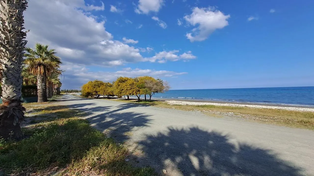 라르나카 Relaxing Seaside Manors 아파트